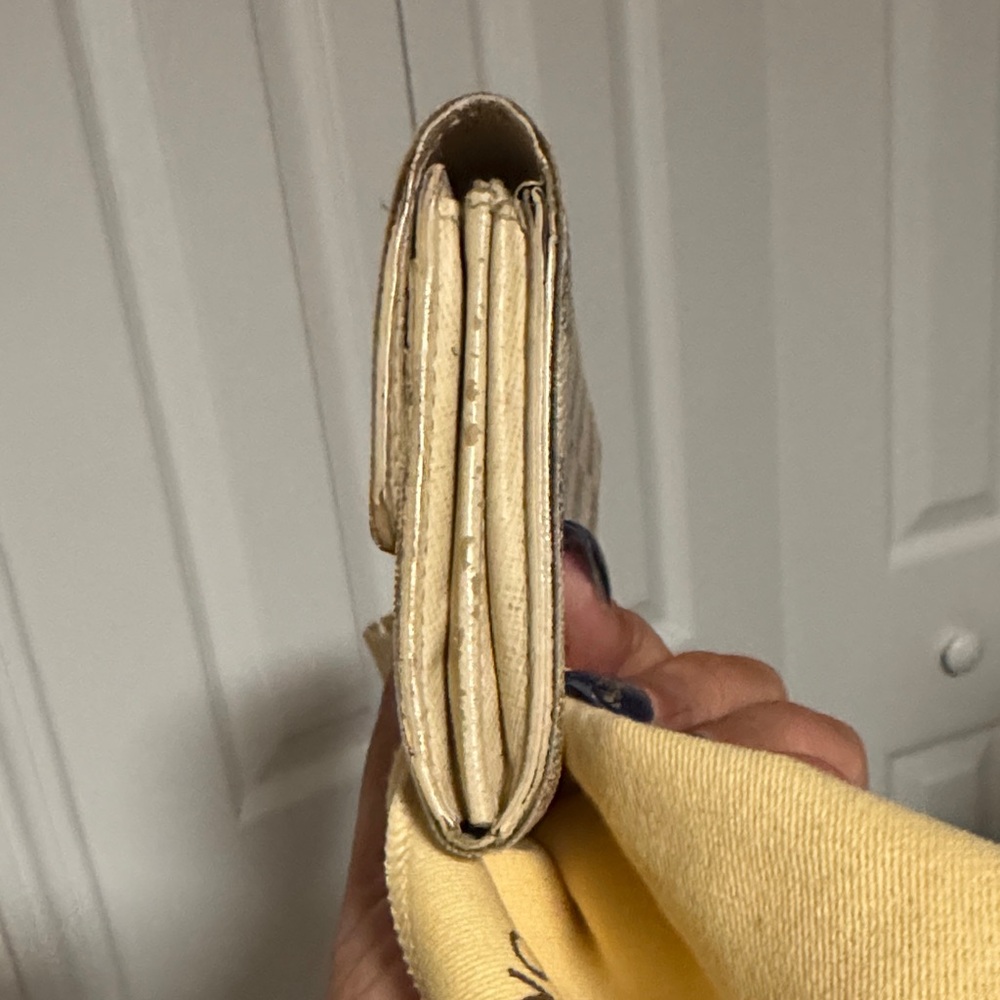 Louis Vuitton Damier azure wallet and dust bag has call outs - Picture 16 of 16